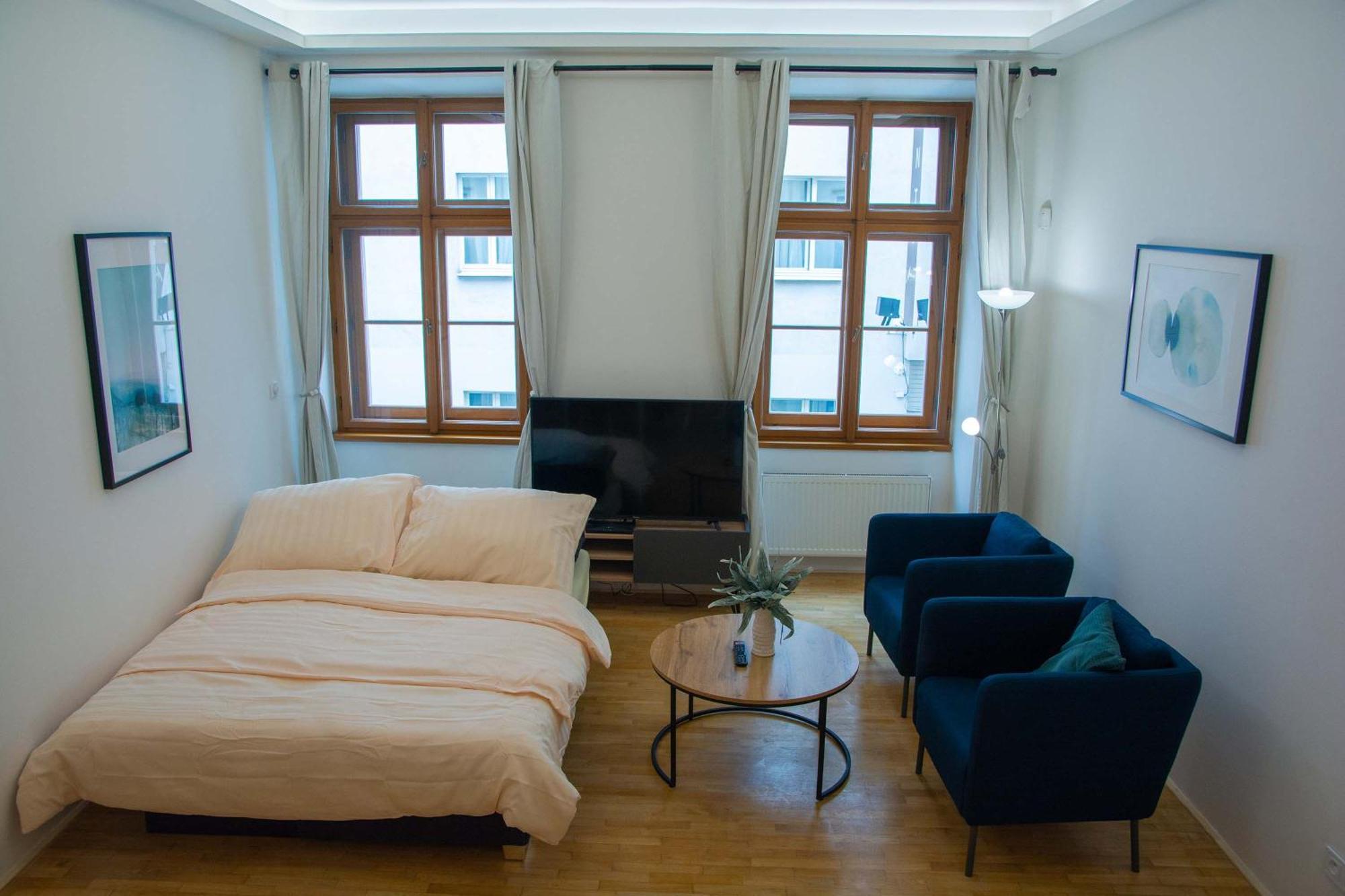 City Centre Apartment With Parking Прага Экстерьер фото