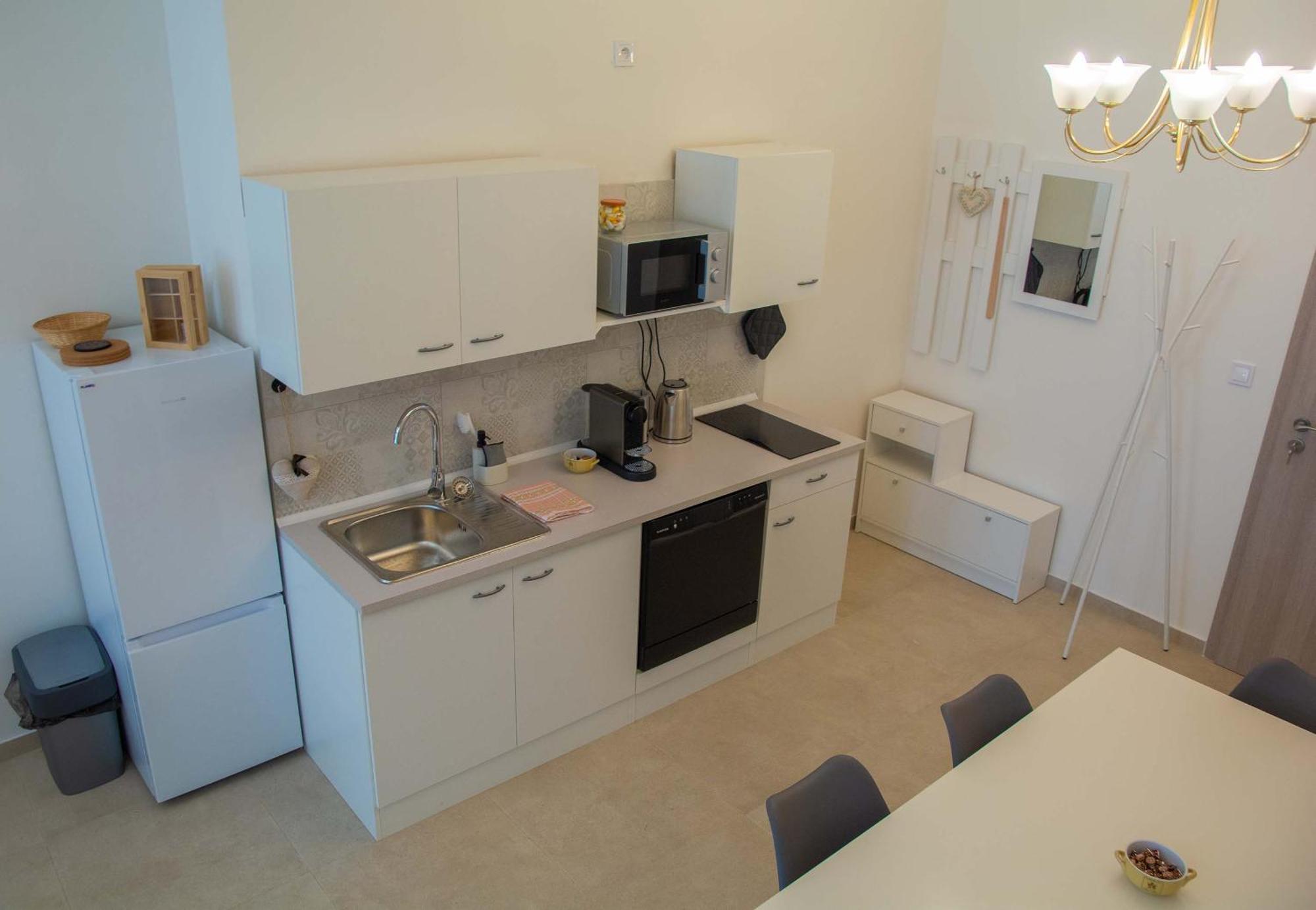 City Centre Apartment With Parking Прага Экстерьер фото