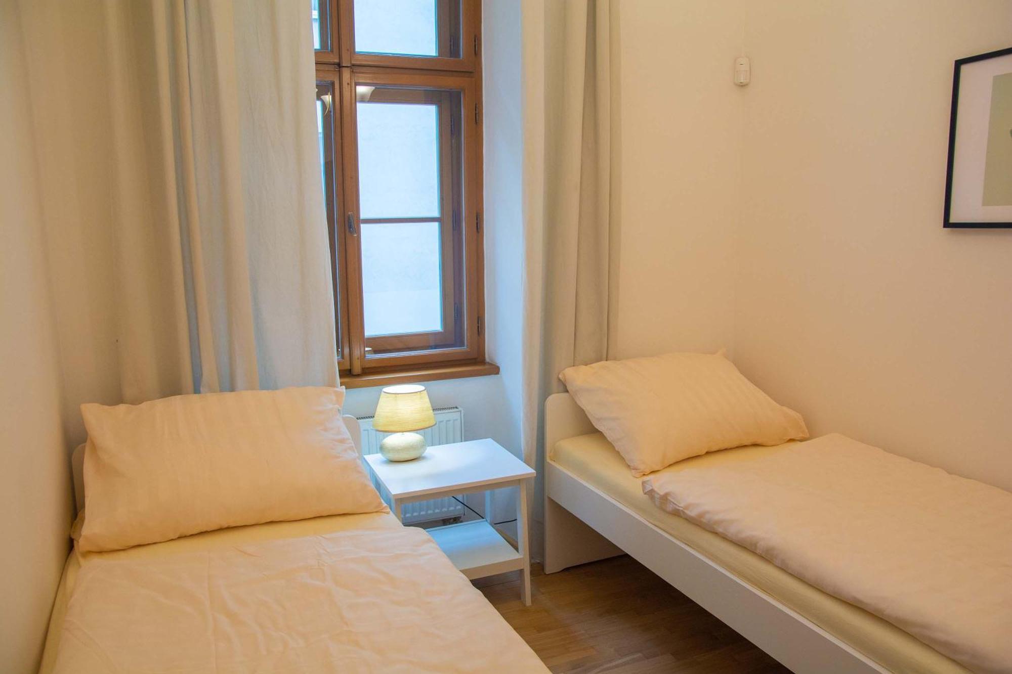 City Centre Apartment With Parking Прага Экстерьер фото